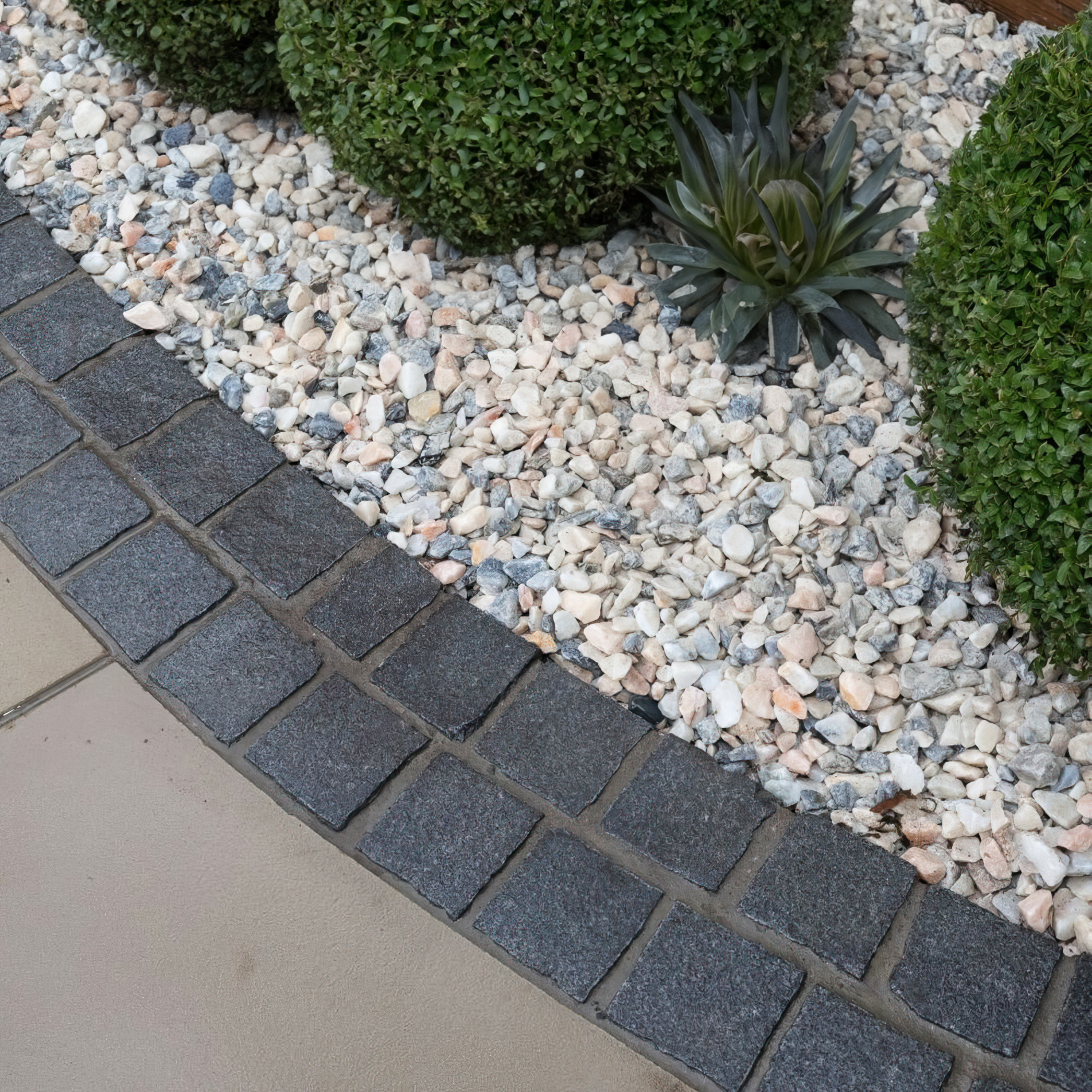 20mm Polar Marble Chippings Pastel Chippings