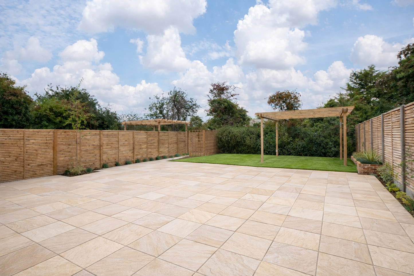 CLEARANCE Buff Sandstone Paving 290x290x22mm (Buff Sandstone)