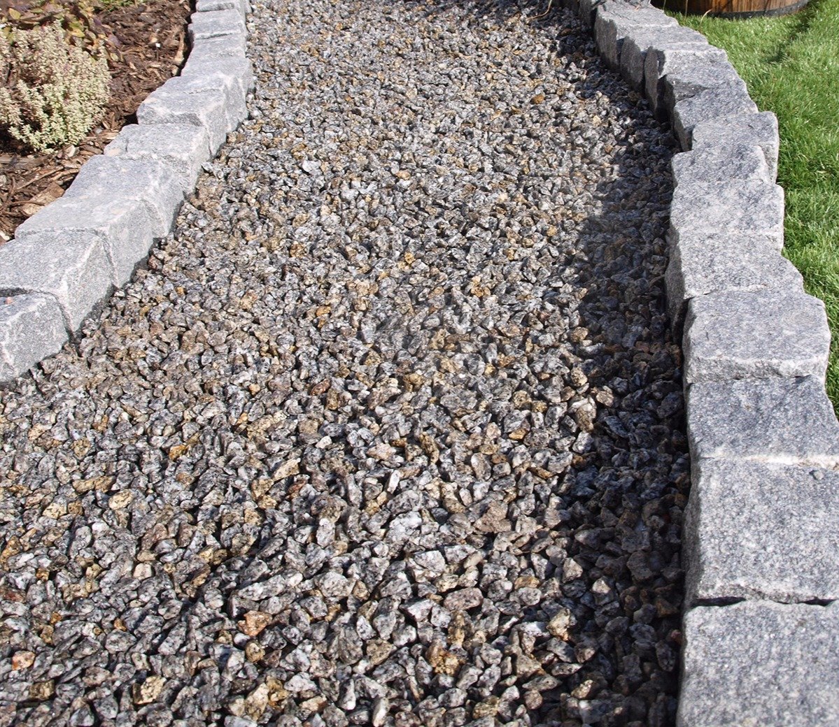 14 20mm Silver Granite Chippings Granite Gravel