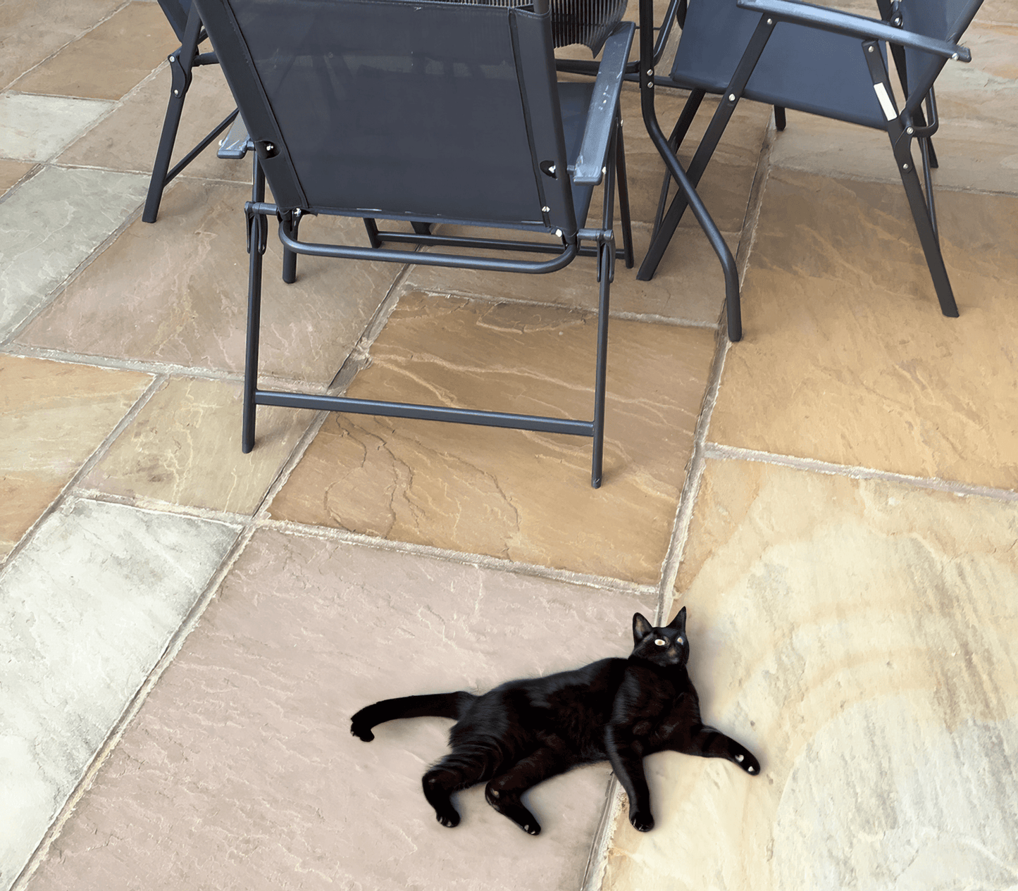 Beige Sandstone Paving 20mm (Elite Buff)